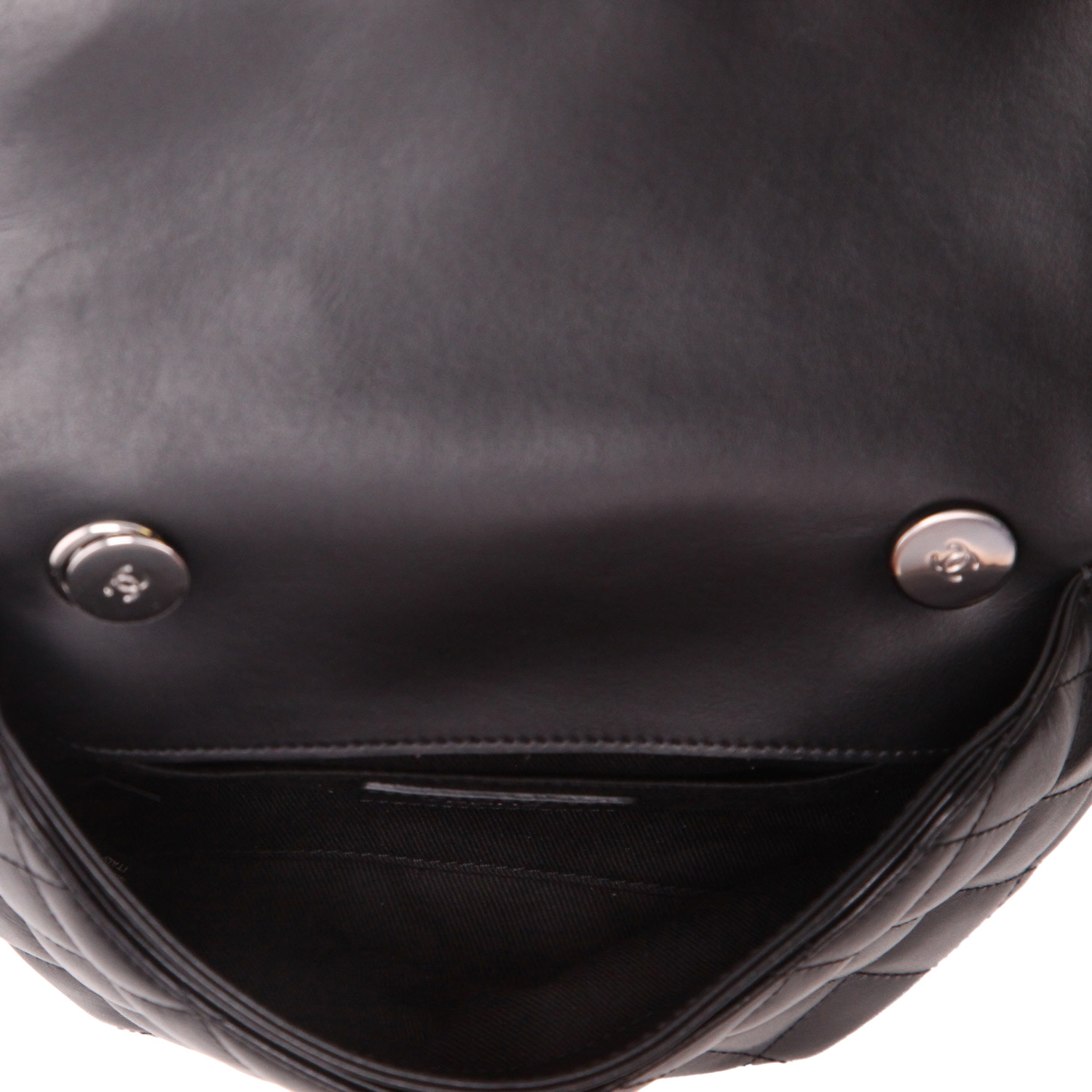 Pochette-ceinture Chanel  Pochette ceinture en cuir matelassé noir - Detail D3