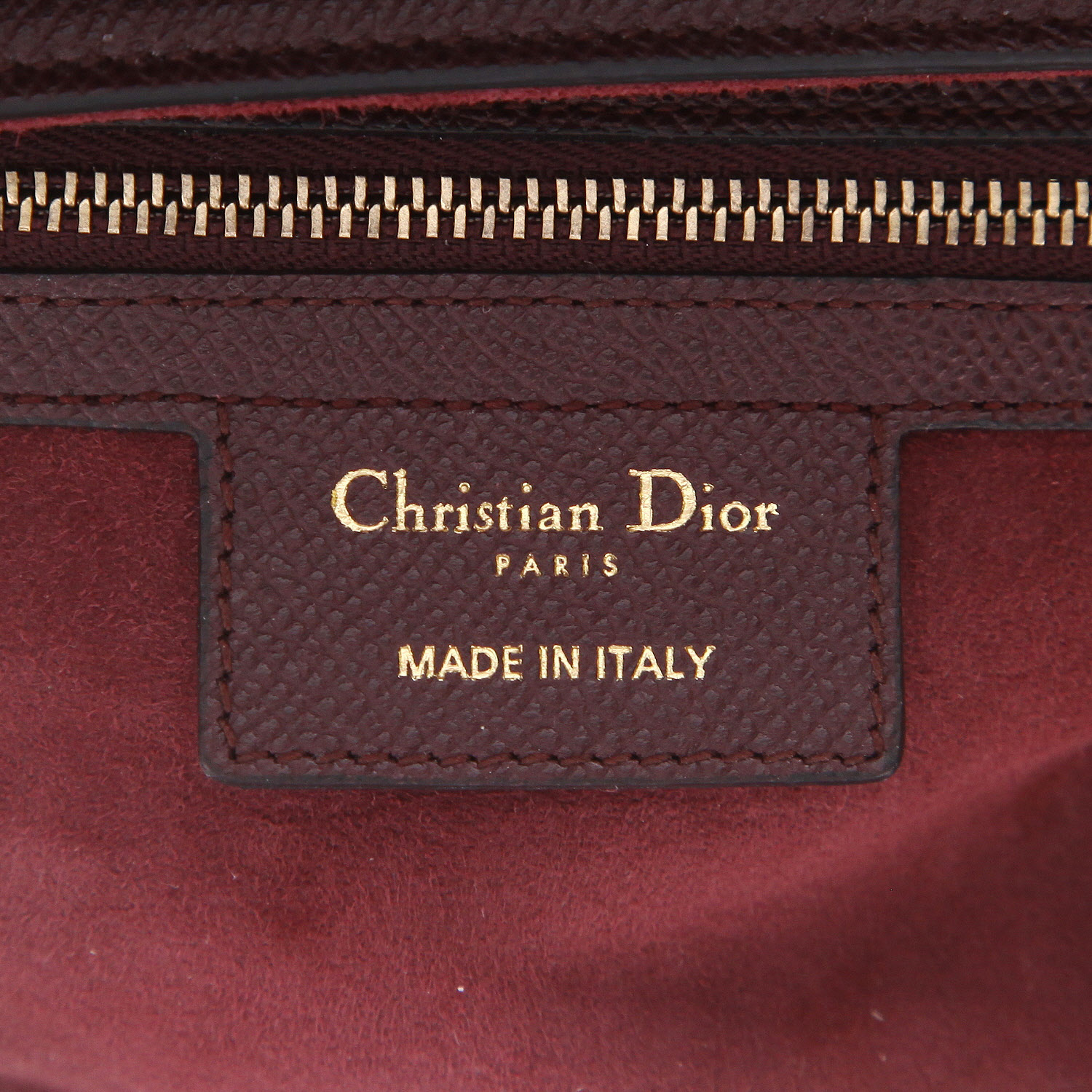 Sac à main Dior  Saddle en cuir grainé aubergine - Detail D2