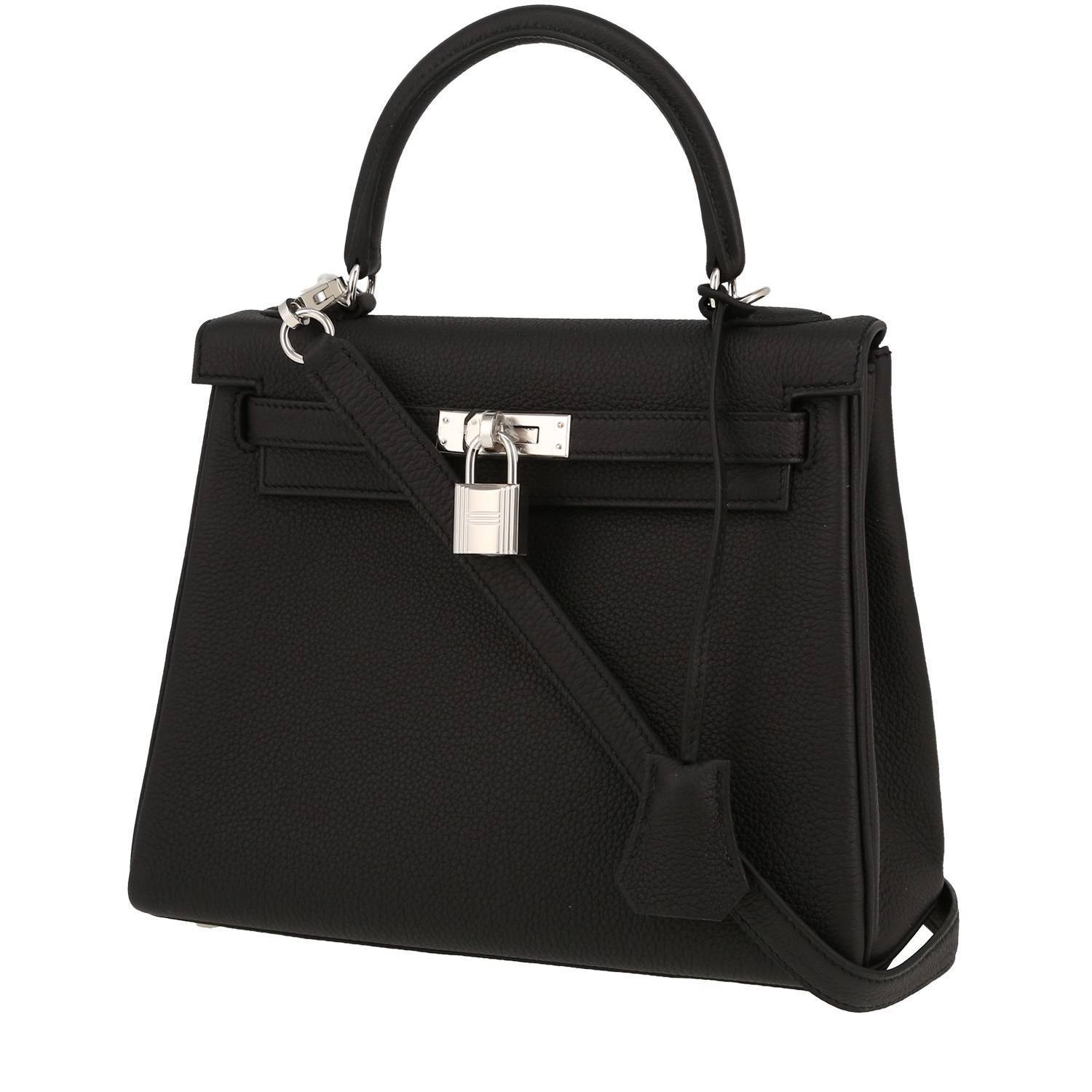 Kelly 25 cm Handbag In Black Togo Leather