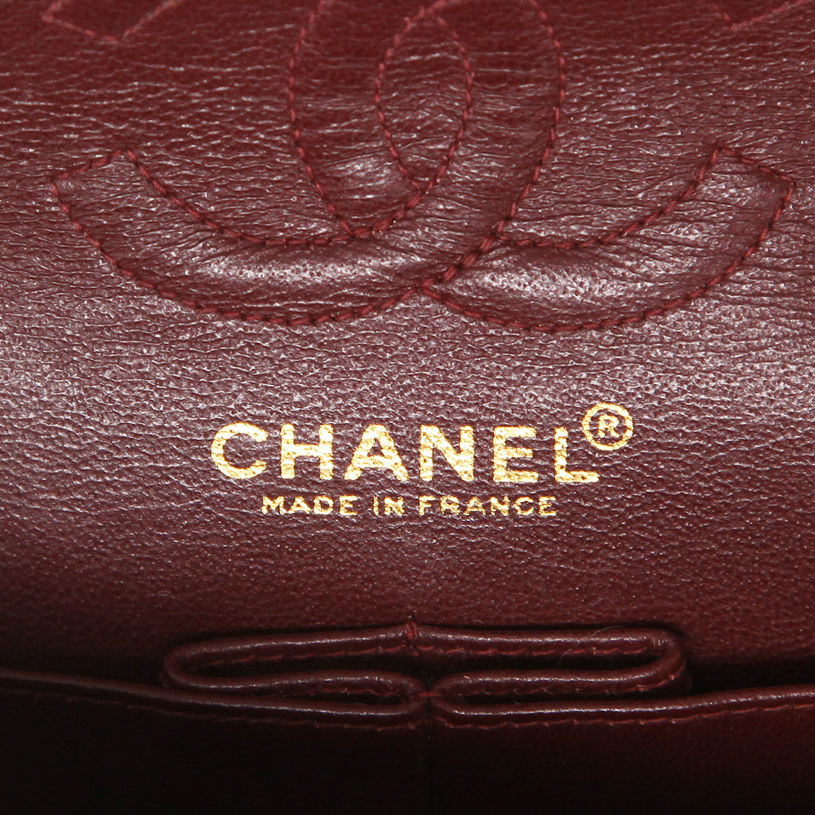 Bolso bandolera Chanel  Timeless Petit en cuero acolchado negro - Detail D2