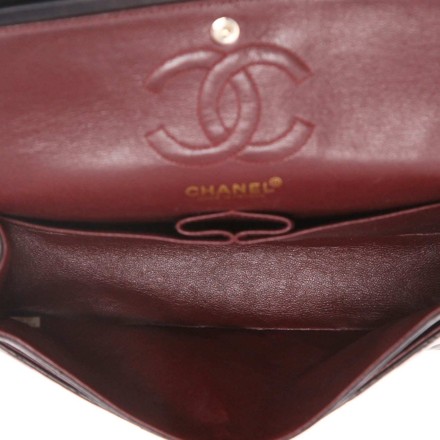 Bolso bandolera Chanel  Timeless Petit en cuero acolchado negro - Detail D3