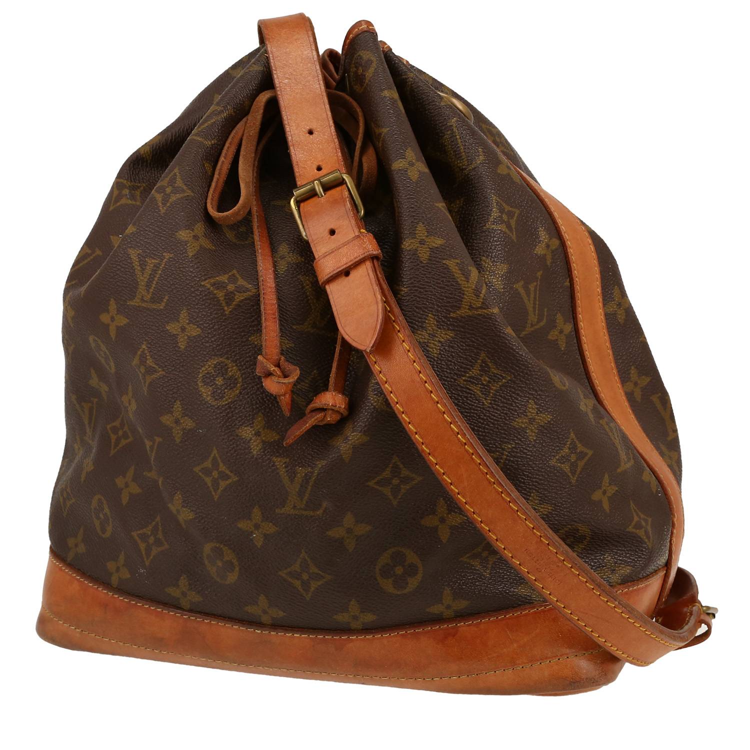 Noé Shopping Bag In Brown Monogram Canvas And