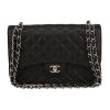 Sac à main Chanel  Timeless Jumbo en cuir grainé matelassé noir - 360 thumbnail