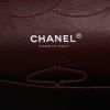 Sac à main Chanel  Timeless Jumbo en cuir grainé matelassé noir - Detail D2 thumbnail