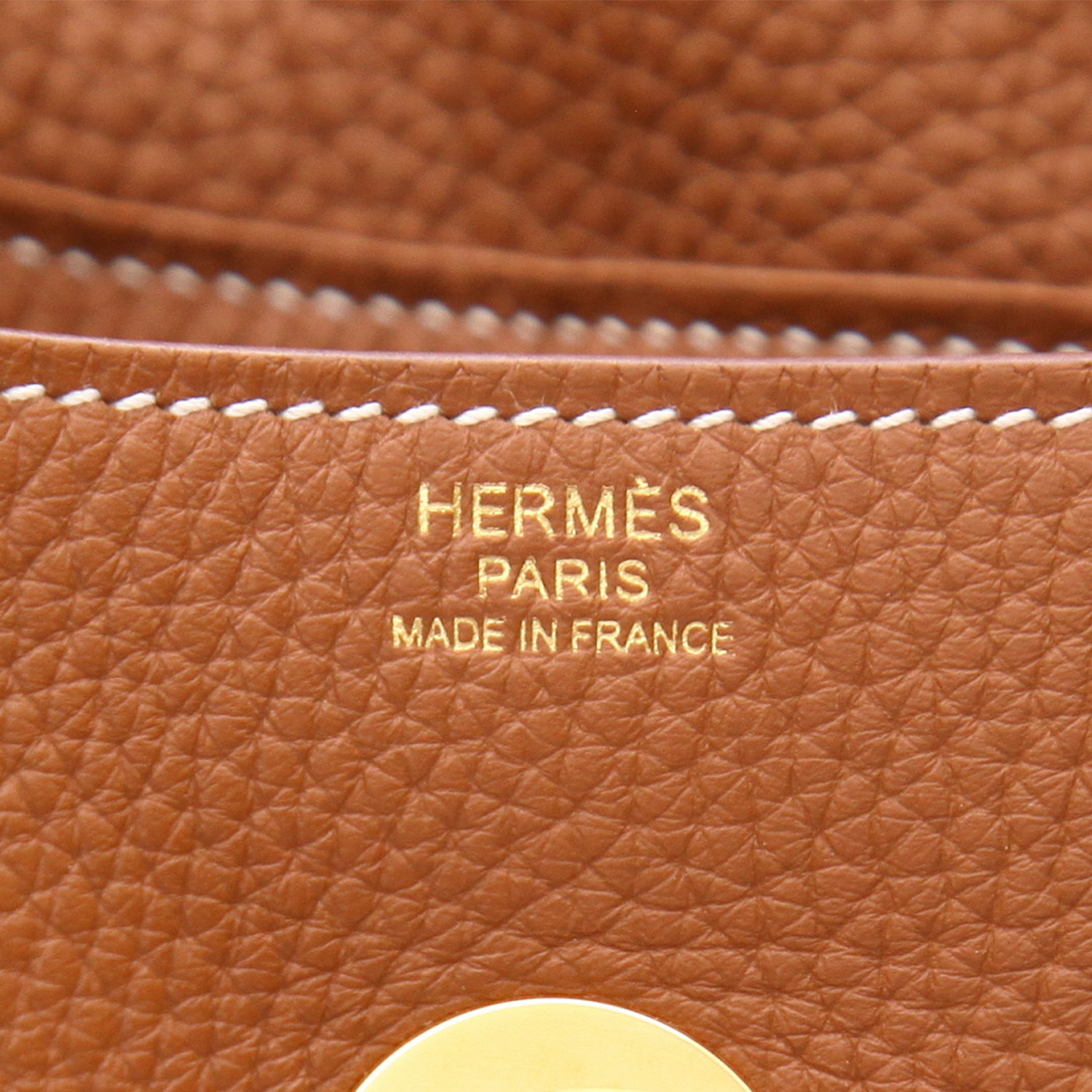 Borsa a spalla Hermès  Lindy 34 cm in pelle togo gold - Detail D2