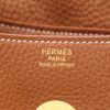 Bolso para llevar al hombro Hermès  Lindy 34 cm en cuero togo color oro - Detail D2 thumbnail