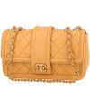 Chanel   shoulder bag  in beige quilted leather - 00pp thumbnail