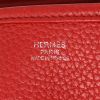 Sac bandoulière Hermès  Evelyne en cuir togo rouge - Detail D2 thumbnail