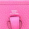 Bolso bandolera Hermès  Mini Evelyne en cuero taurillon clémence rosa Magnolia - Detail D2 thumbnail