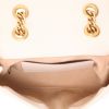 Sac bandoulière Gucci  GG Marmont petit modèle  en cuir matelassé beige - Detail D3 thumbnail