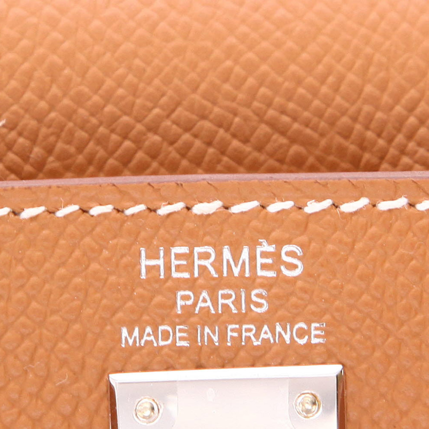 Hermès  Kelly 25 cm handbag  in gold epsom leather - Detail D2