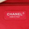 Borsa a tracolla Chanel  Gabrielle  modello medio  in pelle trapuntata beige - Detail D2 thumbnail