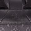 Mochila Louis Vuitton   en lona a cuadros gris Graphite y cuero negro - Detail D2 thumbnail