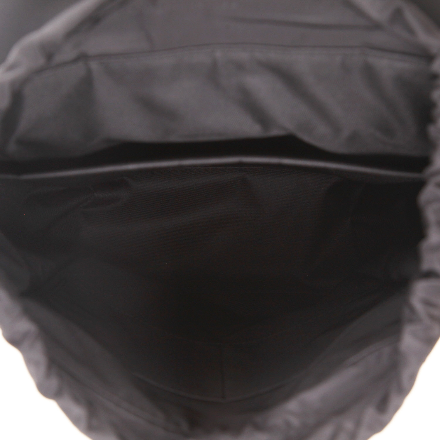 Sac à dos Louis Vuitton  Saumur Backpack en toile monogram gris Eclipse et cuir noir - Detail D3