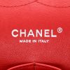 Bolso de mano Chanel  Timeless Jumbo en cuero acolchado con motivos de espigas rojo - Detail D2 thumbnail