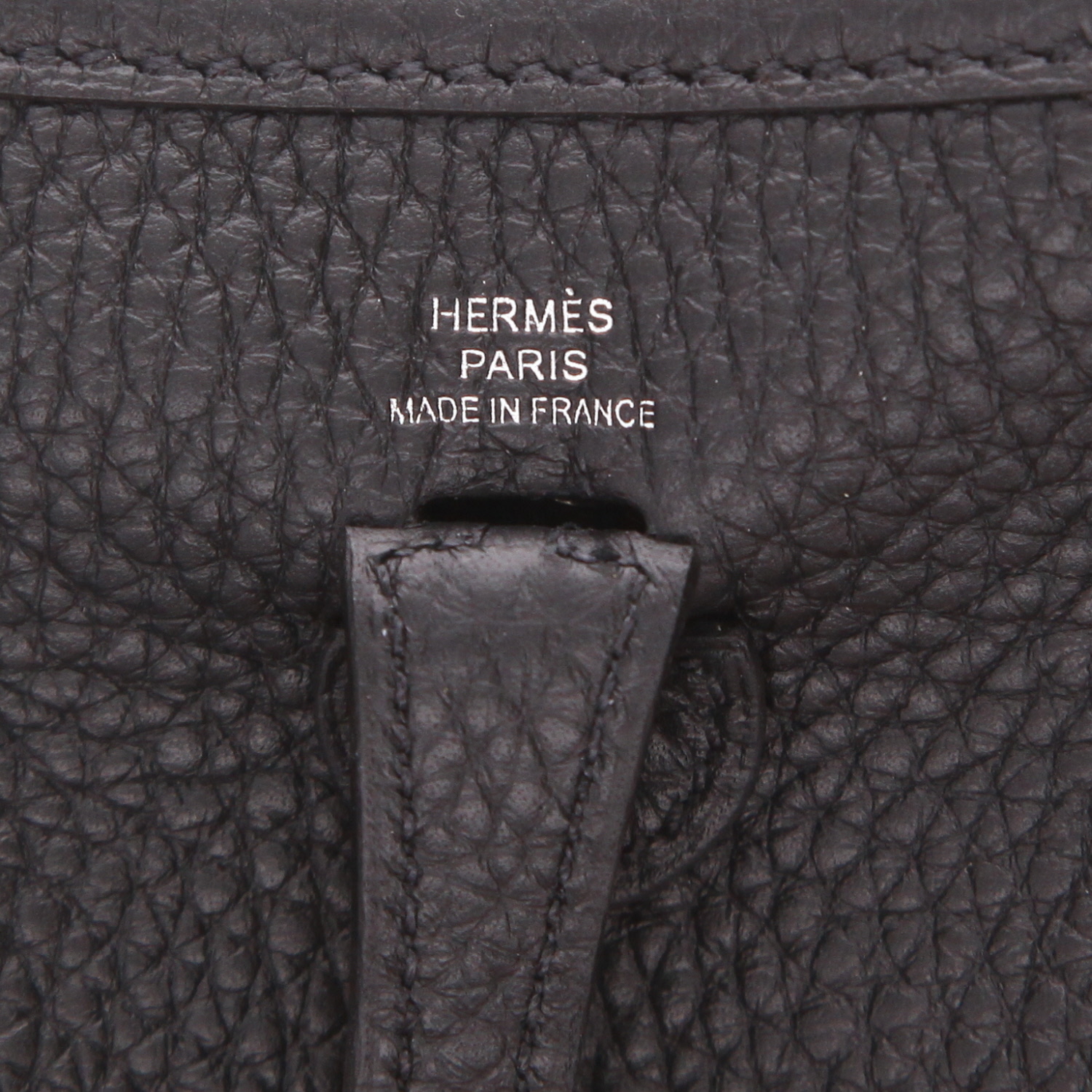 Borsa a tracolla Hermès  Mini Evelyne in pelle taurillon clemence nera - Detail D2