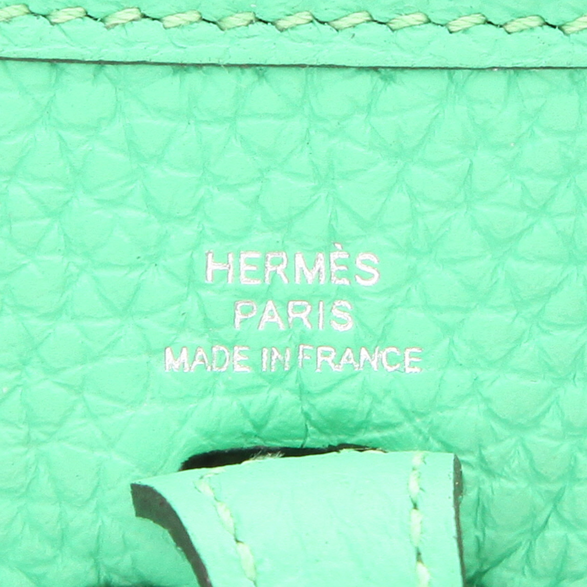 Hermès  Mini Evelyne shoulder bag  in Vert Menthe leather taurillon clémence - Detail D2