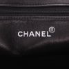 Bolso de mano Chanel  Medaillon en cuero granulado acolchado negro - Detail D2 thumbnail