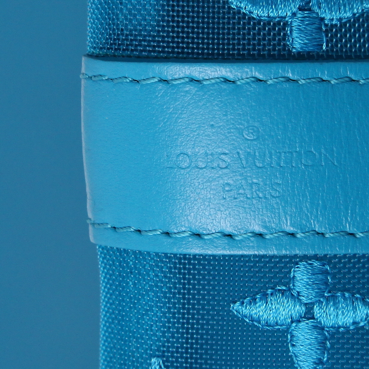 Borsa da viaggio Louis Vuitton  Keepall Editions Limitées in tela blu e pelle blu - Detail D2