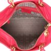 Bolso de mano Dior  Lady Dior modelo grande  en cuero cannage rosa - Detail D3 thumbnail