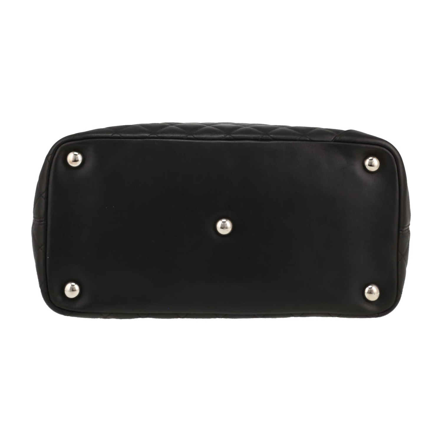 Bolso de mano Chanel  Cambon en cuero acolchado bicolor negro y blanco - Detail D1