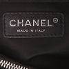 Chanel  Shopping GST handbag  in black quilted grained leather - Detail D2 thumbnail