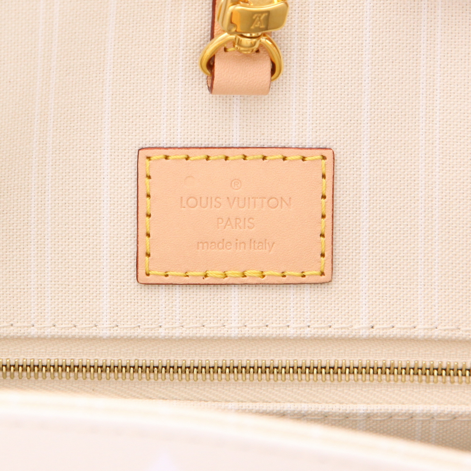 Bolso Cabás Louis Vuitton   en lona Monogram azul blanca y beige y raffia beige - Detail D2