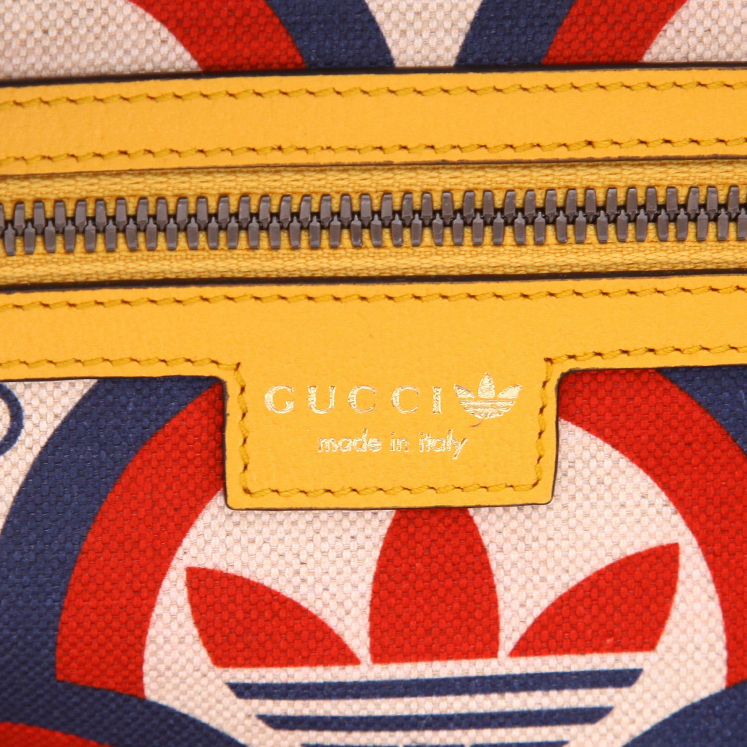 Sac à main Gucci  Duffle en cuir jaune - Detail D2