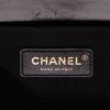 Chanel   shoulder bag  in black furr and leather - Detail D2 thumbnail