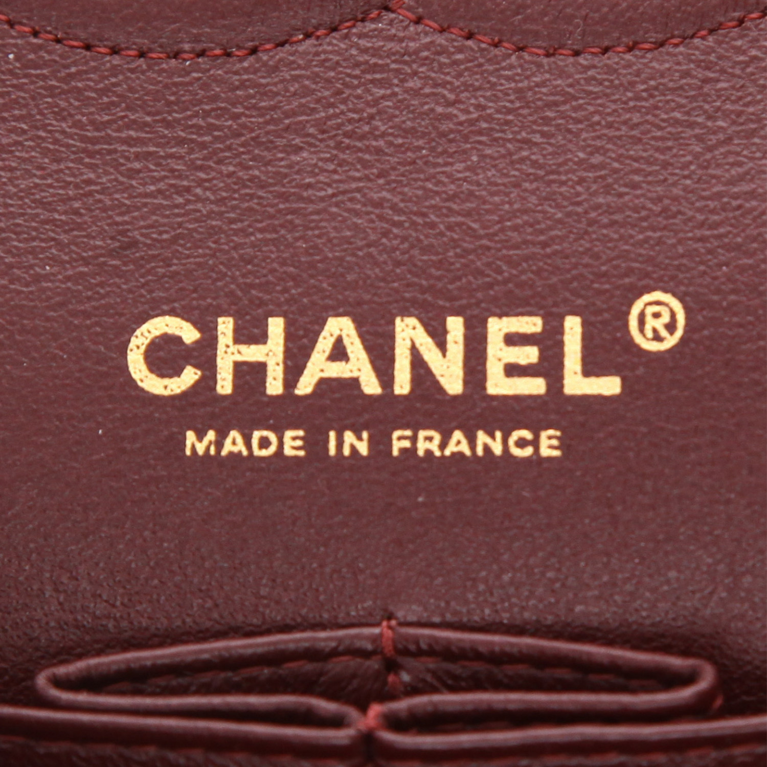 Bolso de mano Chanel  Timeless Classic en cuero acolchado negro - Detail D2