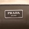 Bolso de mano Prada  Twin Zip en cuero caqui - Detail D2 thumbnail