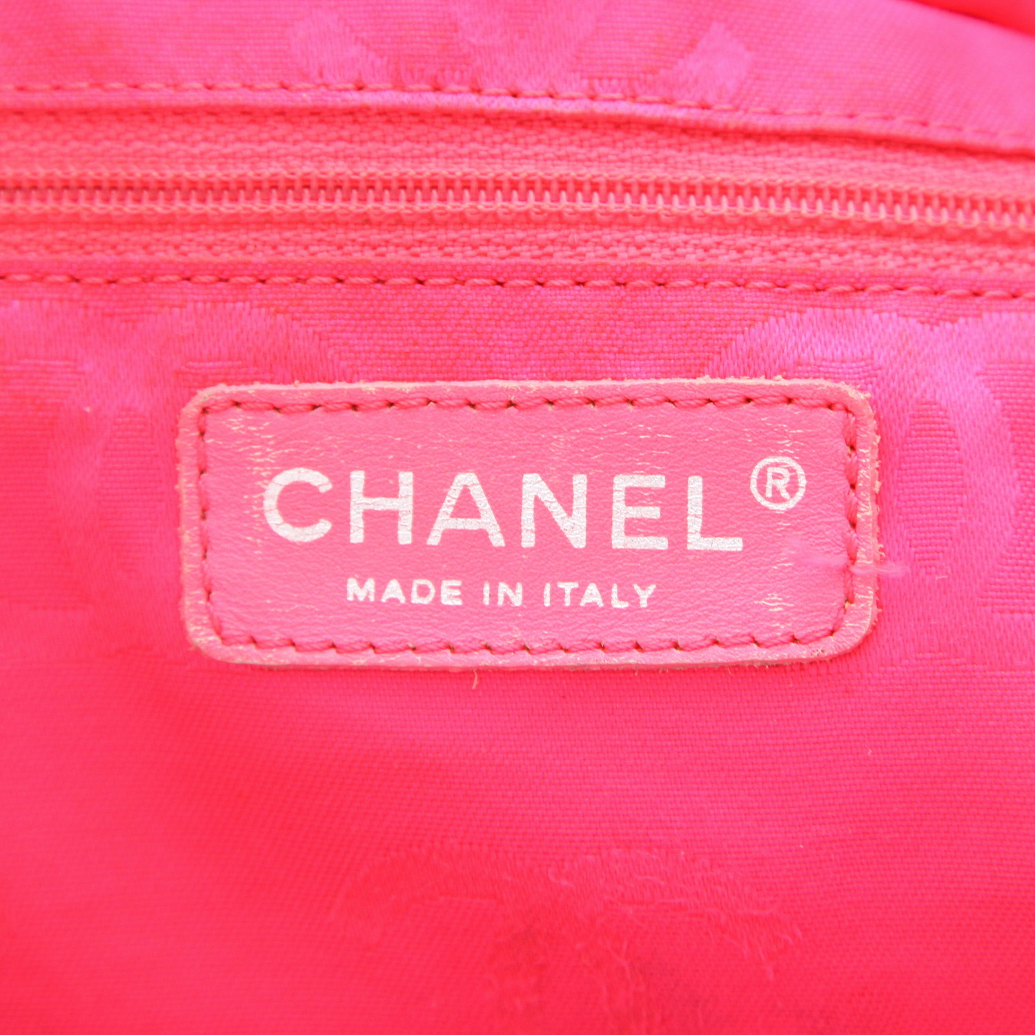 Chanel  Cambon handbag  in black quilted leather - Detail D2