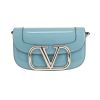 Bolso bandolera Valentino Garavani  Locò en charol azul - 360 thumbnail