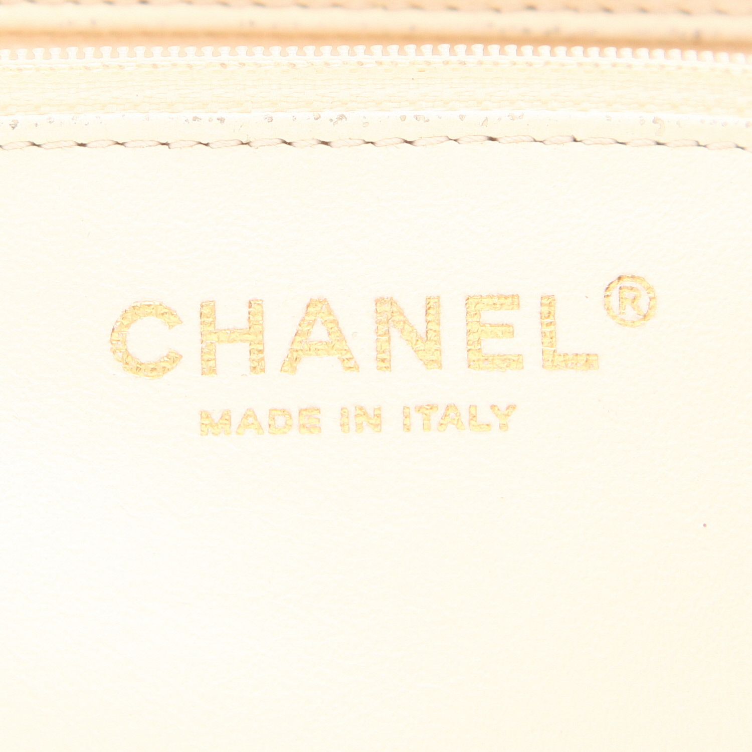 Borsa a tracolla Chanel  Affinity in pelle martellata e trapuntata bianca - Detail D2