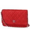 Bolso bandolera Chanel  Wallet on Chain en cuero irisado rojo - 00pp thumbnail