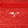 Bolso bandolera Chanel  Wallet on Chain en cuero irisado rojo - Detail D2 thumbnail