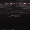 Bolso de mano Chanel  Medaillon en cuero granulado acolchado negro - Detail D2 thumbnail