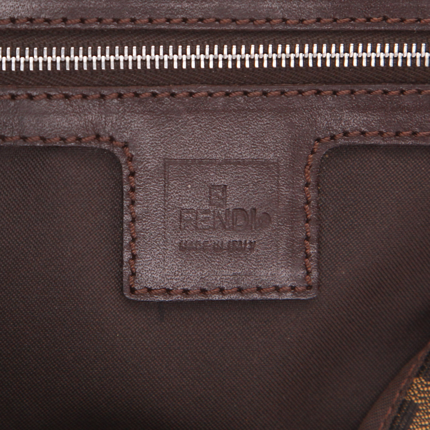 Sac à main Fendi  Baguette en toile siglée marron et cuir marron - Detail D2