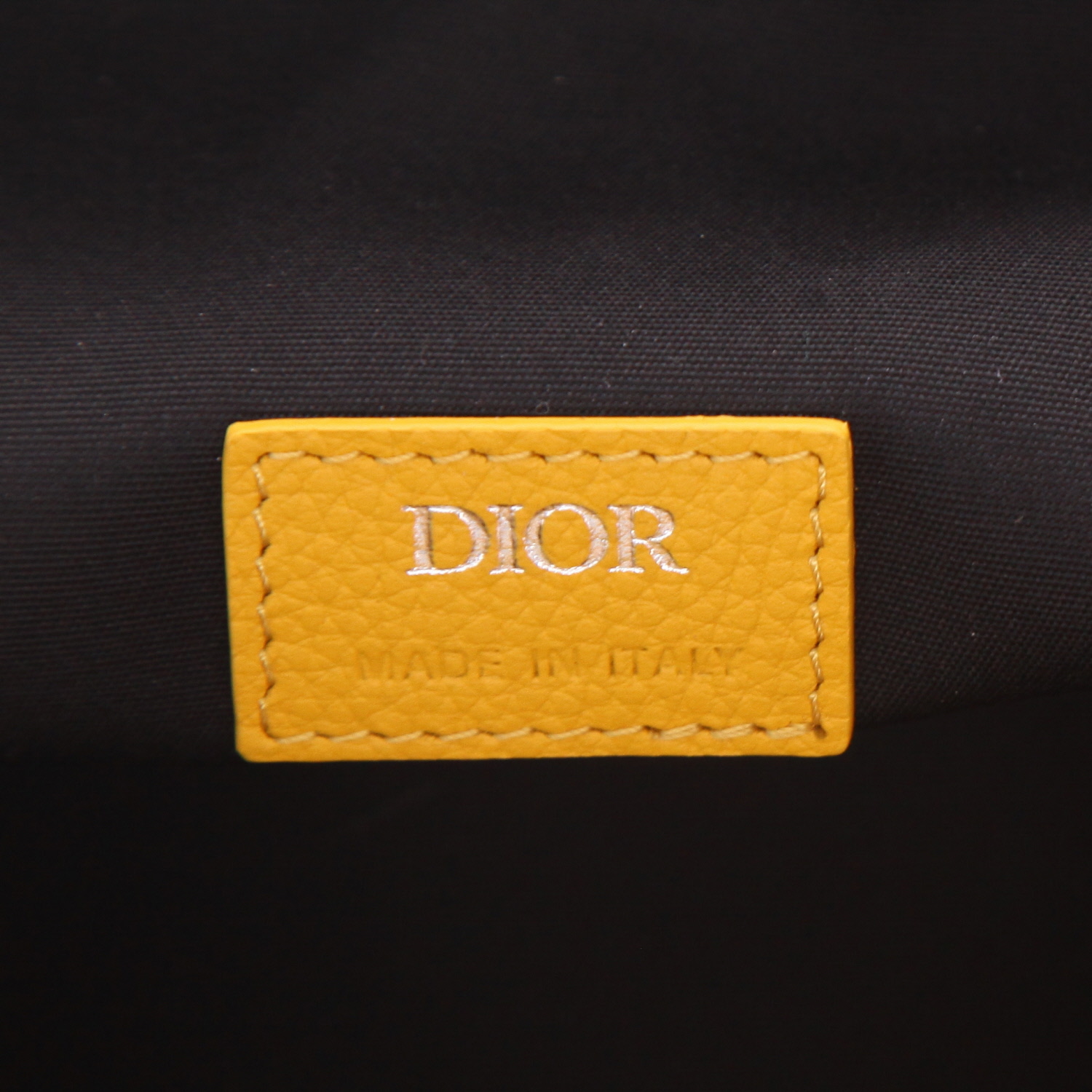 Sac bandoulière Dior  Lingot 22 en toile monogram Oblique jaune et cuir jaune - Detail D2