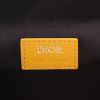 Sac bandoulière Dior  Lingot 22 en toile monogram Oblique jaune et cuir jaune - Detail D2 thumbnail