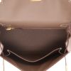 Hermès  Baby Crush Bag in Leather handbag  in etoupe epsom leather - Detail D3 thumbnail