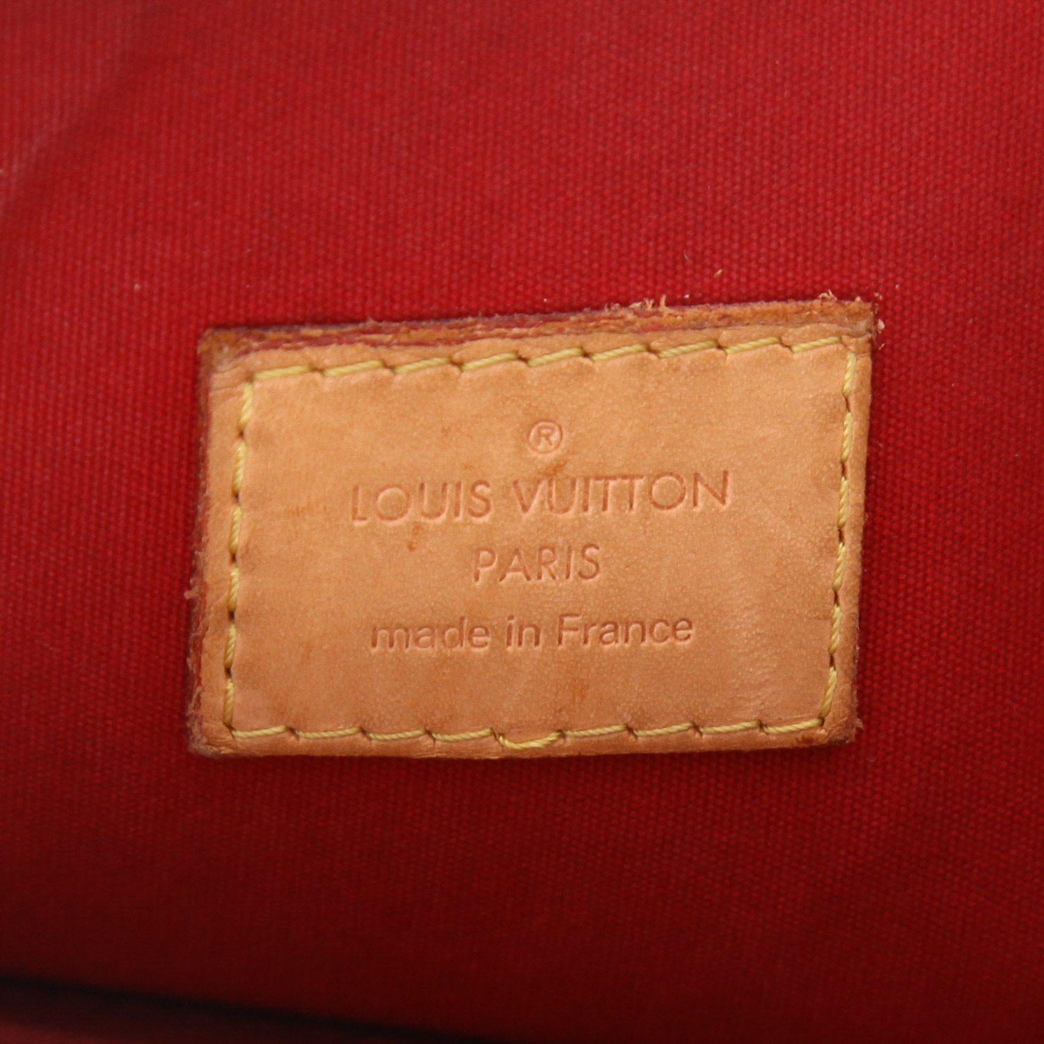 Sac à main Louis Vuitton  Alma grand modèle  en cuir verni rouge - Detail D2