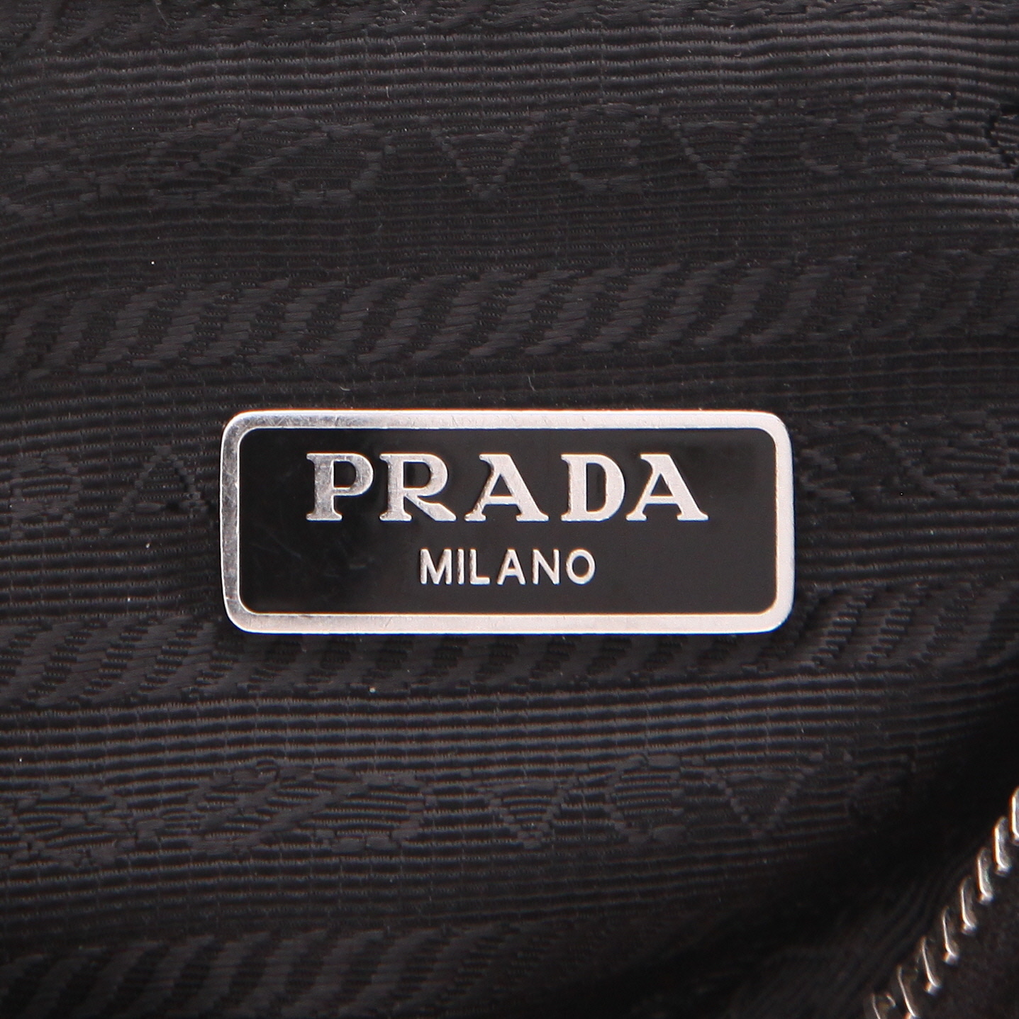 Bolso bandolera Prada  Re-Edition 2005 en lona negra - Detail D2