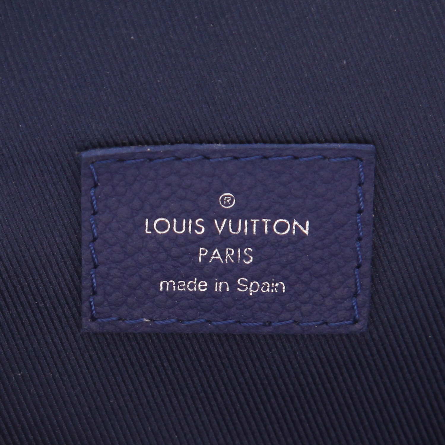 Bolsito-cinturón Louis Vuitton  Bumbag en lona Monogram  azul marino y blanca y cuero natural - Detail D2