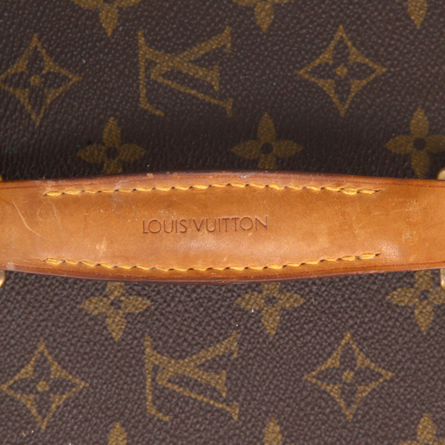 Louis Vuitton  Boîte à flacons vanity case  in brown monogram canvas  and natural leather - Detail D2