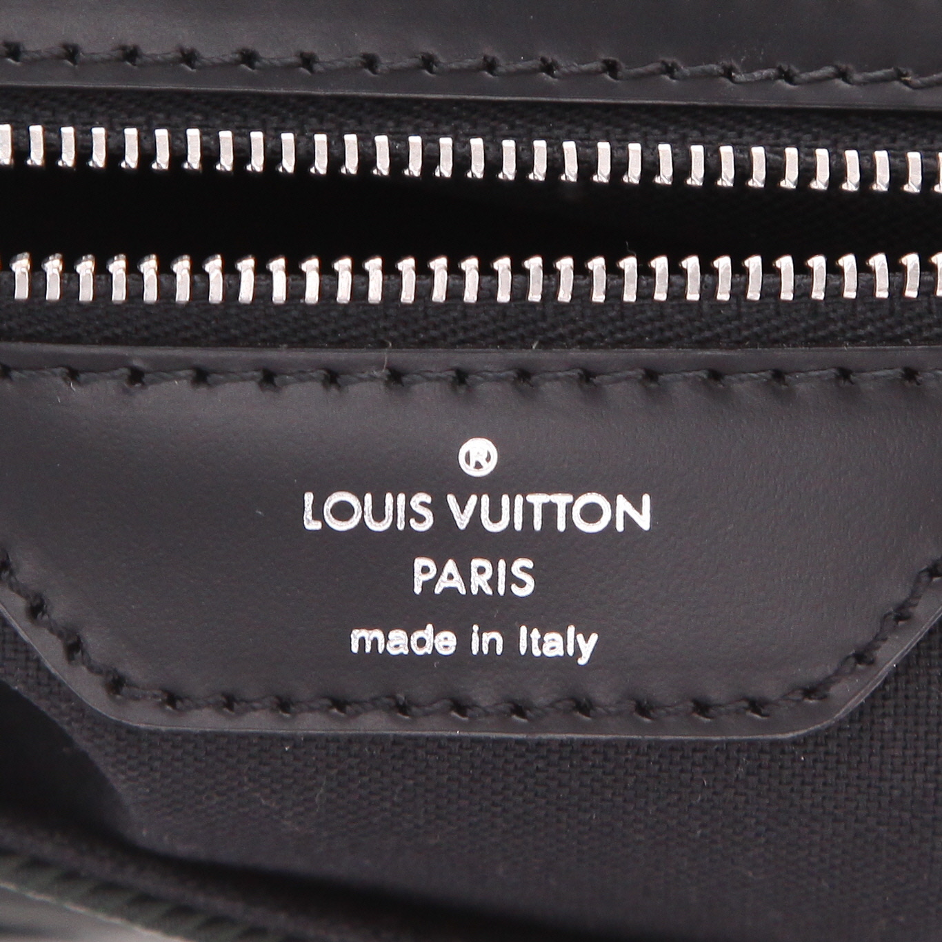 Borsa a tracolla Louis Vuitton  Messenger in pelle taiga nera e tela nera - Detail D2