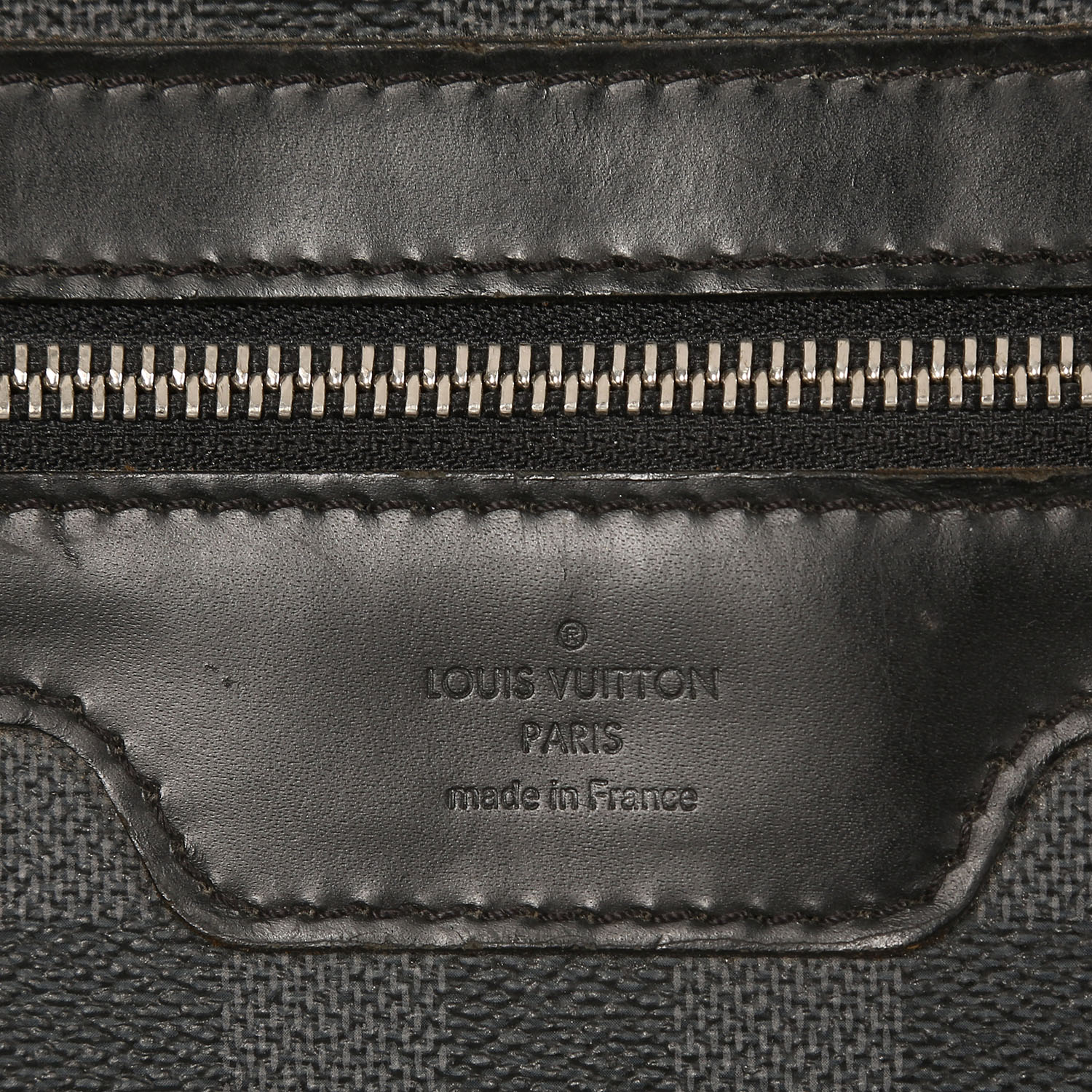 Valise Louis Vuitton   en toile damier graphite et cuir noir - Detail D6