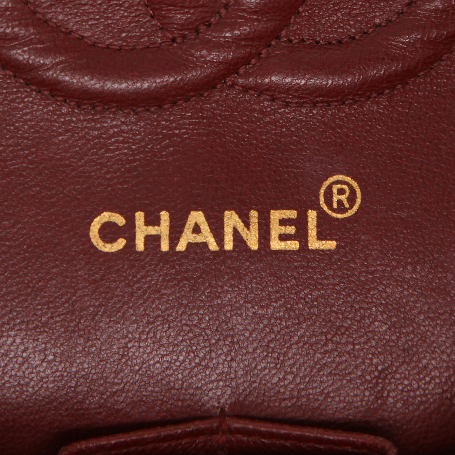 Chanel  Timeless Classic handbag  in black quilted leather - Detail D2