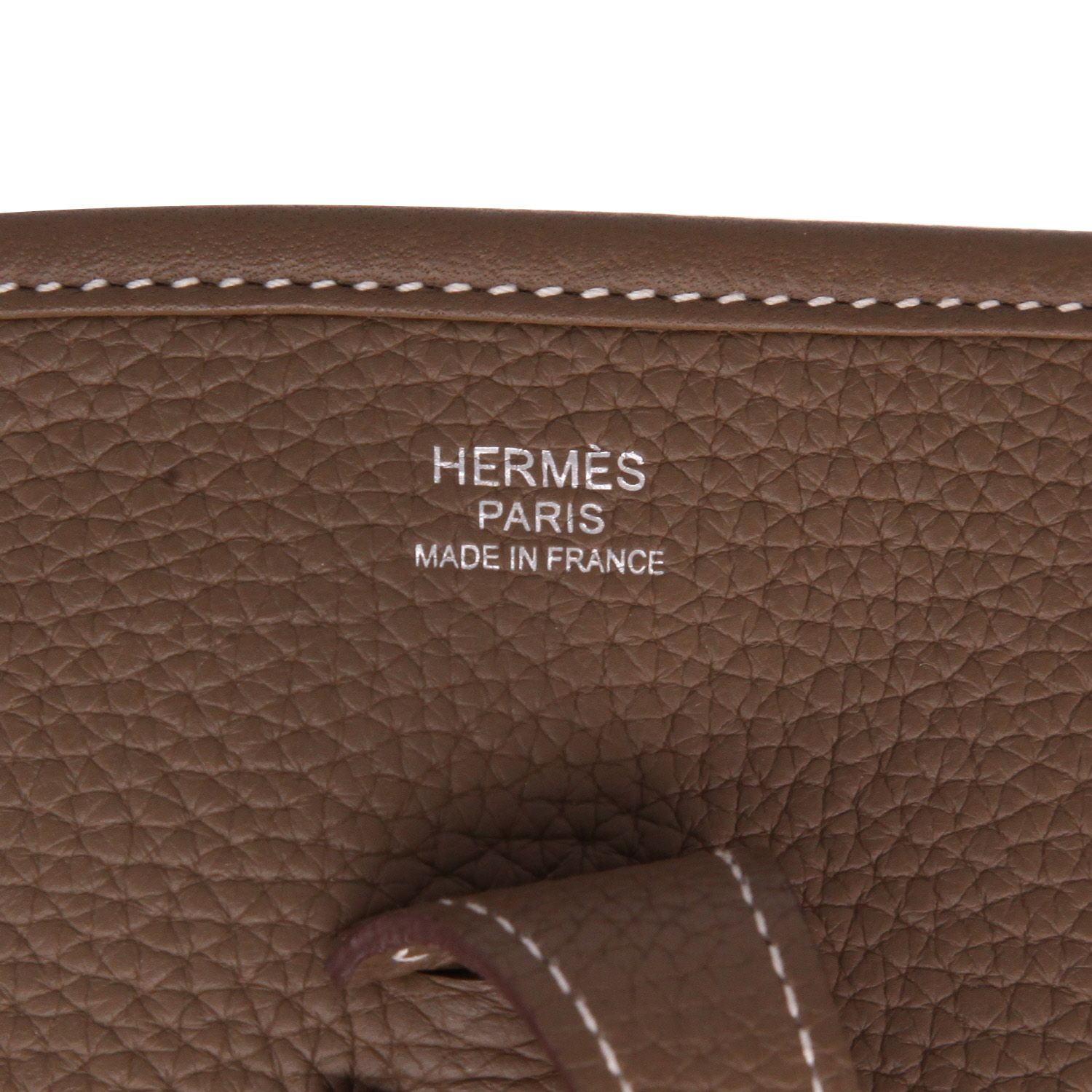 Bolso bandolera Hermès  Evelyne en cuero togo marrón etoupe - Detail D2