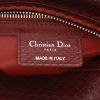 Bolso de mano Dior  Lady Dior en piel de serpiente color burdeos - Detail D2 thumbnail